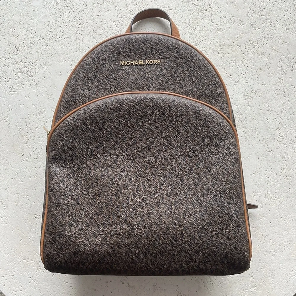 Michael Kors Large Abbey Backpack - Picture 5 of 11